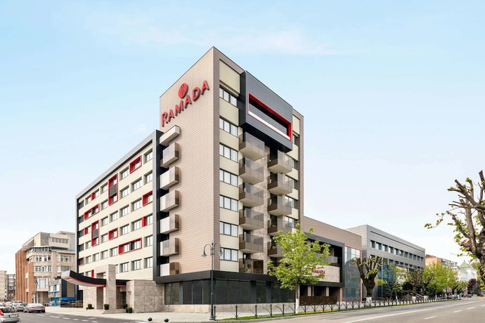 Imagen general del Hotel Ramada by Wyndham Ramnicu Valcea. Foto 1