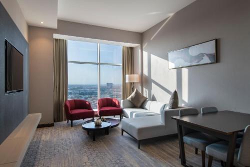 Imagen de la habitación del Hotel Ramada by Wyndham Riyadh King Fahd Road. Foto 12