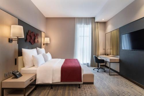 Imagen de la habitación del Hotel Ramada by Wyndham Riyadh King Fahd Road. Foto 13