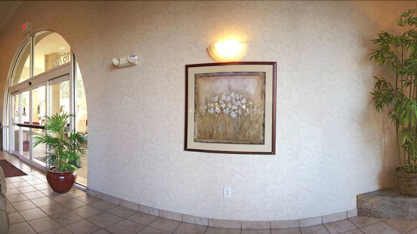 Imagen de los interiores del Hotel Ramada by Wyndham SeaTac Airport. Foto 15