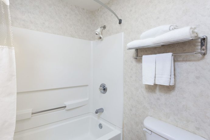 Imagen de la habitación del Hotel Ramada by Wyndham Sellersburg/Louisville North. Foto 7