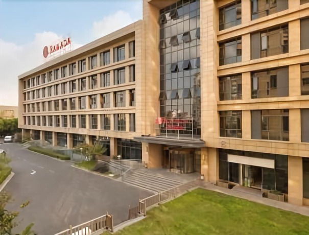 Imagen general del Hotel Ramada by Wyndham Shanghai Minhang. Foto 2