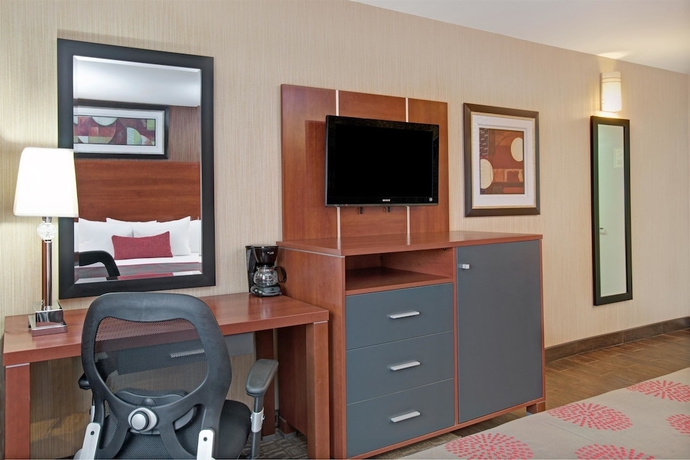 Imagen de la habitación del Hotel Ramada by Wyndham Staten Island. Foto 5