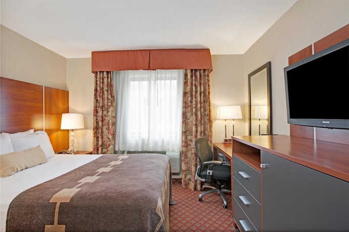 Imagen de la habitación del Hotel Ramada by Wyndham Staten Island. Foto 7