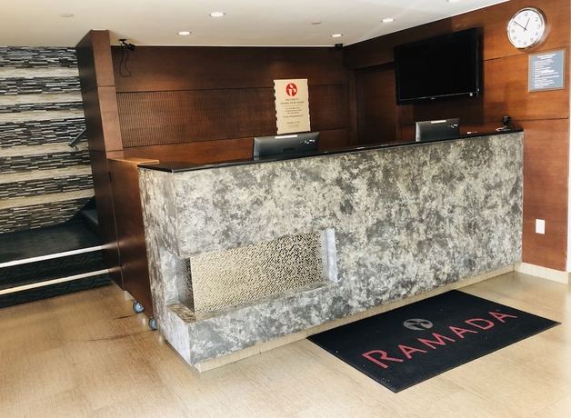 Imagen de los interiores del Hotel Ramada by Wyndham Staten Island. Foto 19