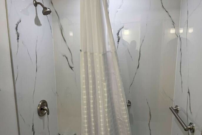 Imagen de la habitación del Hotel Ramada by Wyndham Studio Suites Dothan. Foto 11