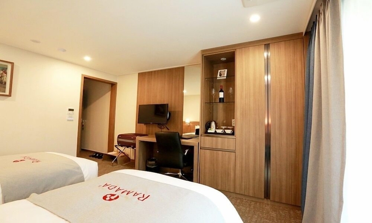 Imagen de la habitación del Hotel Ramada by Wyndham Taebaek. Foto 8