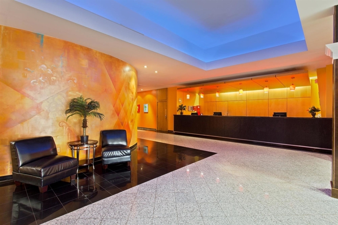 Imagen de los interiores del Hotel Ramada by Wyndham Tampa Westshore Airport South. Foto 12