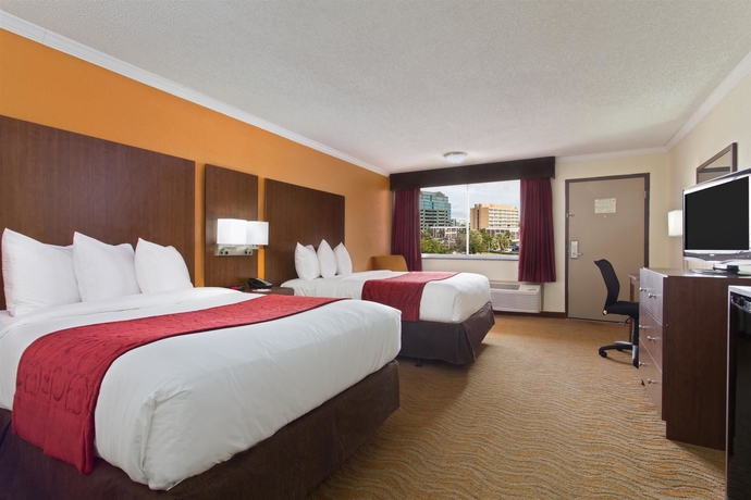 Imagen de la habitación del Hotel Ramada by Wyndham Tampa Westshore Airport South. Foto 7