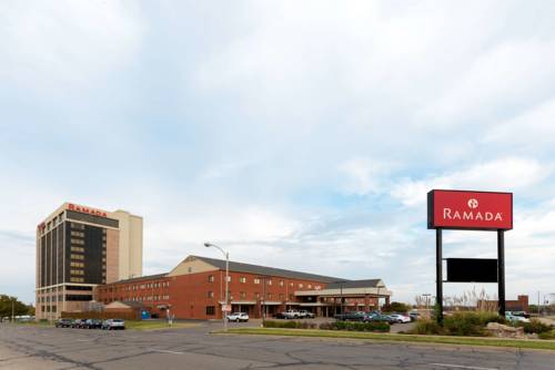 Imagen general del Hotel Ramada by Wyndham Topeka Downtown Hotel & Convention Center. Foto 2