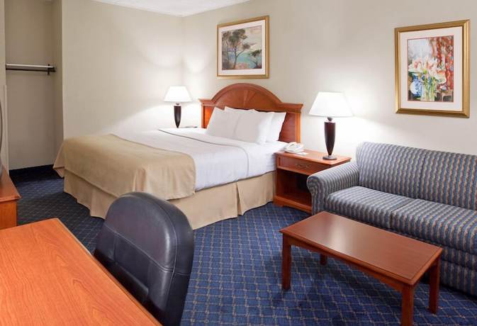 Imagen de la habitación del Hotel Ramada by Wyndham Uniontown. Foto 5
