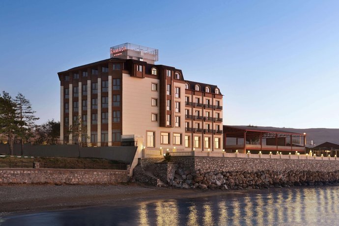 Imagen general del Hotel Ramada by Wyndham Van. Foto 1