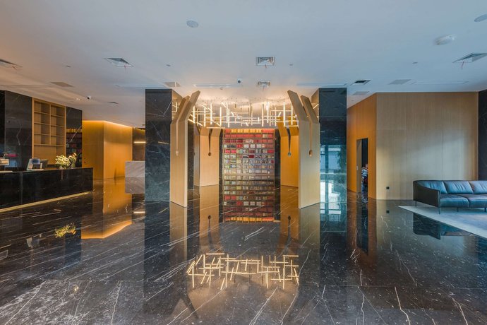 Imagen de los interiores del Hotel Ramada by Wyndham Wuhan Hankou. Foto 18