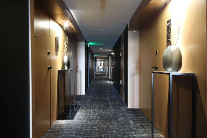 Imagen de los interiores del Hotel Ramada by Wyndham Wuhan Hankou. Foto 19