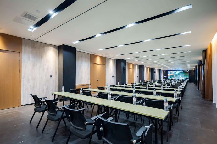 Imagen de los interiores del Hotel Ramada by Wyndham Wuhan Hankou. Foto 20