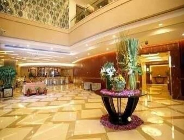Imagen de los interiores del Hotel Ramada by Wyndham Wujiaochang Shanghai. Foto 15