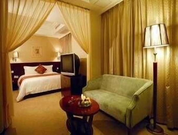 Imagen de la habitación del Hotel Ramada by Wyndham Wujiaochang Shanghai. Foto 14