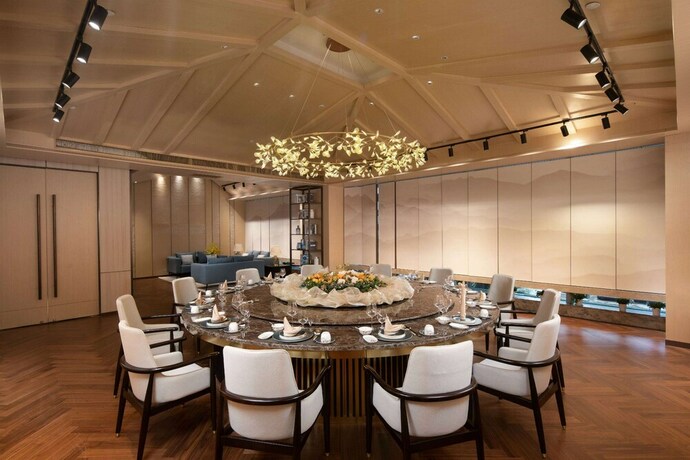 Imagen del bar/restaurante del Hotel Ramada by Wyndham Xi'an Long march. Foto 2