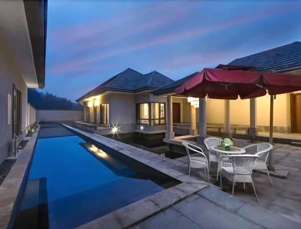 Imagen de la piscina del Hotel Ramada by Wyndham Xianning Chongyang. Foto 10