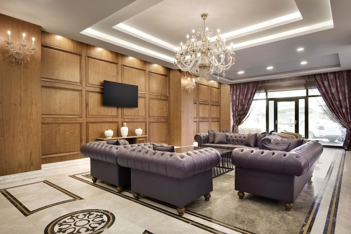 Imagen de los interiores del Hotel Ramada by Wyndham Yalova. Foto 18