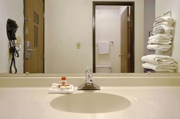 Imagen de la habitación del Hotel Ramada by Wyndham York Harrisburg Hersey. Foto 7