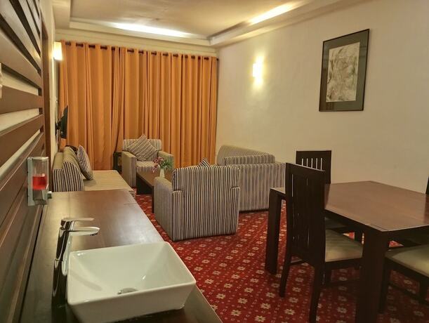 Imagen de la habitación del Hotel Ramadia Ranmal Holiday Resort. Foto 15