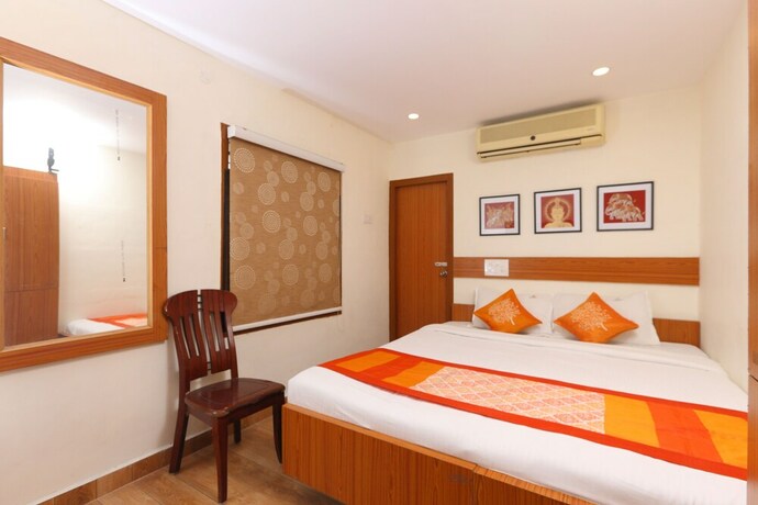 Imagen de la habitación del Hotel Ramakrishna. Foto 14