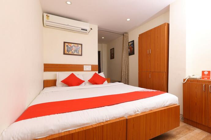 Imagen de la habitación del Hotel Ramakrishna. Foto 23