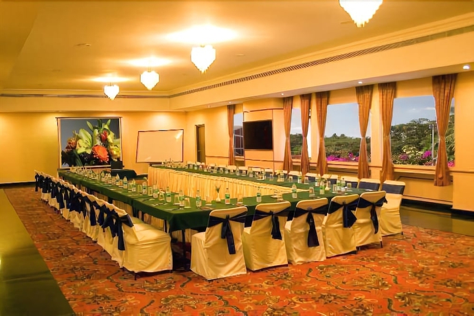 Imagen de los interiores del Hotel Ramanashree California Resort. Foto 15