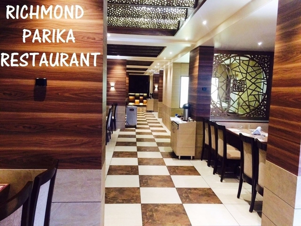 Imagen del bar/restaurante del Hotel Ramanashree Richmond Circle Bangalore. Foto 3