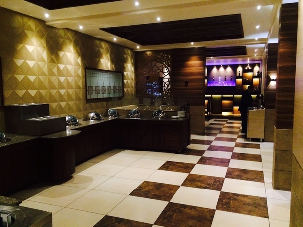 Imagen del bar/restaurante del Hotel Ramanashree Richmond Circle Bangalore. Foto 4