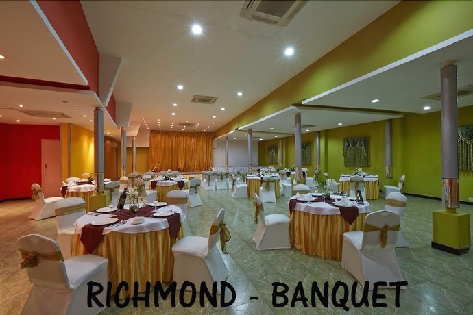 Imagen de los interiores del Hotel Ramanashree Richmond Circle Bangalore. Foto 17