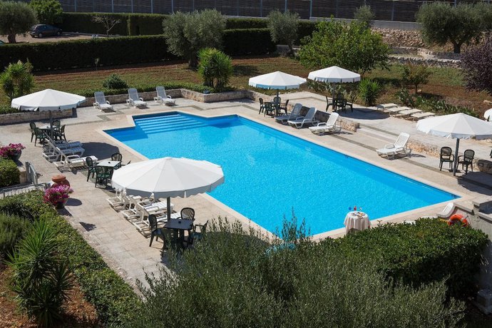 Imagen de la piscina del Hotel Ramapendula. Foto 10