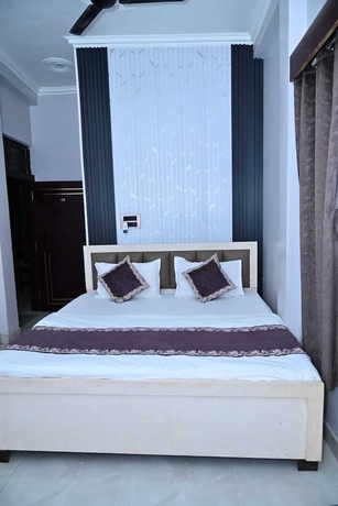 Imagen de la habitación del Hotel Ramarsh Palace. Foto 3