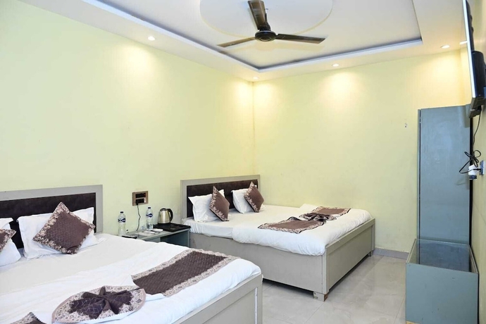 Imagen de la habitación del Hotel Ramarsh Palace. Foto 4