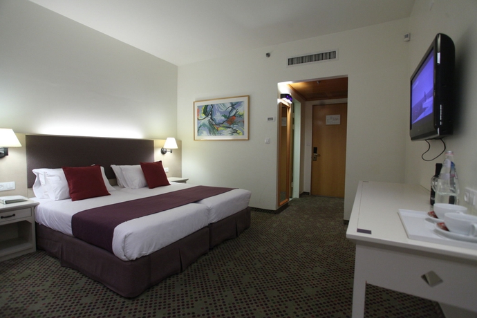 Imagen de la habitación del Hotel Ramat Rachel Resort. Foto 3