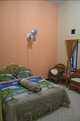 Imagen de la habitación del Hotel Ramayana Garut. Foto 14