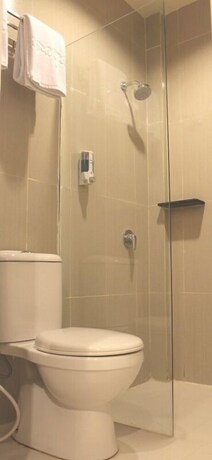 Imagen de la habitación del Hotel Ramayana Hotel. Foto 19