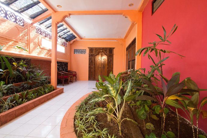Imagen de la habitación del Hotel Ramayana Sanur. Foto 15