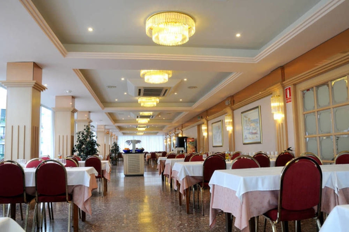 Imagen del bar/restaurante del Hotel Ramblamar. Foto 7