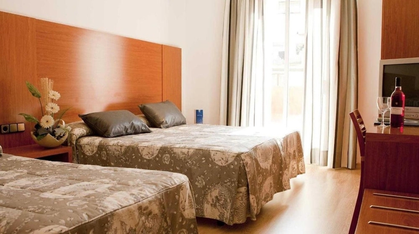 Imagen de la habitación del Hotel Ramblas Barcelona. Foto 15