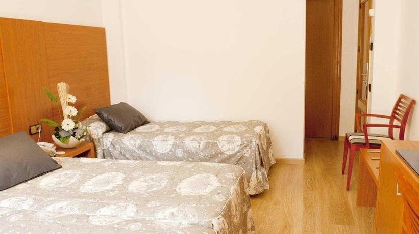 Imagen de la habitación del Hotel Ramblas Barcelona. Foto 16