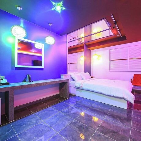 Imagen de la habitación del Hotel Rambo Drive in. Foto 8