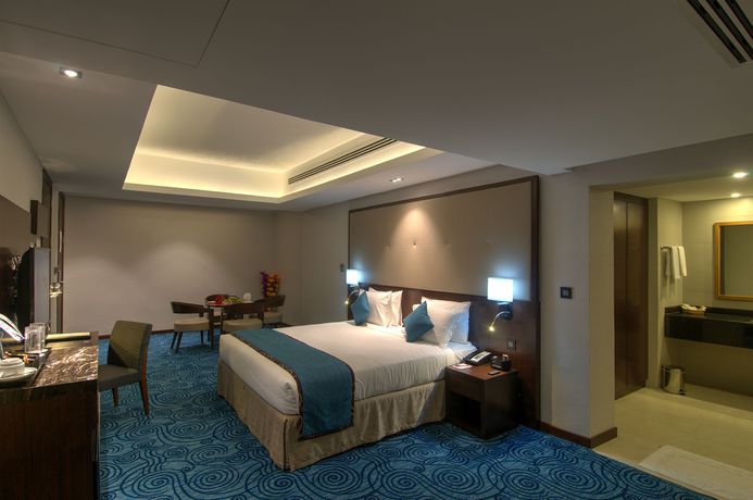 Imagen de los interiores del Hotel Ramee Dream Resort. Foto 12