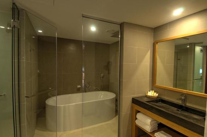 Imagen de la habitación del Hotel Ramee Dream Resort. Foto 11