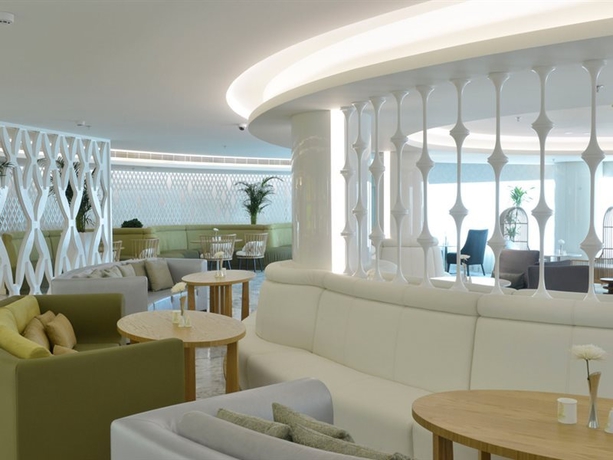 Imagen general del Hotel Ramee Grand and Spa. Foto 4