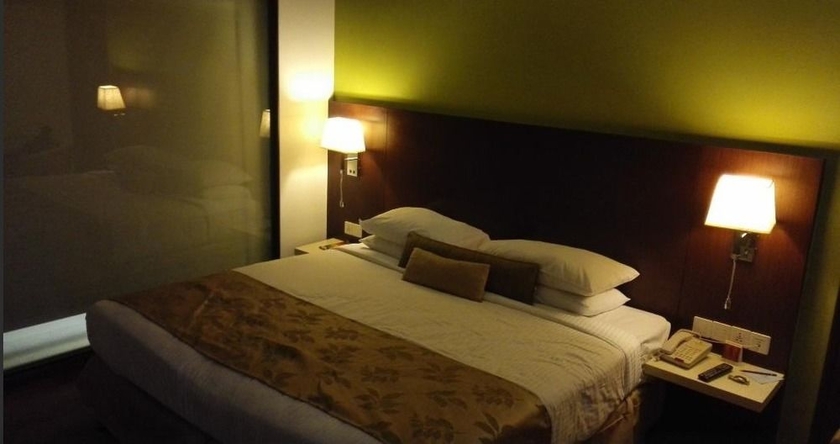 Imagen de la habitación del Hotel Ramee Grand and Spa, Pune. Foto 6