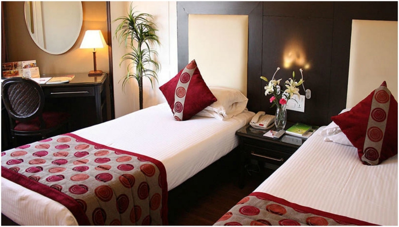 Imagen de la habitación del Hotel Ramee Guestline Juhu. Foto 7