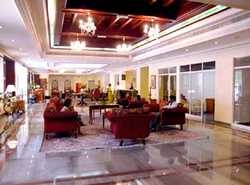 Imagen de los interiores del Hotel Ramee Guestline Qurum. Foto 7