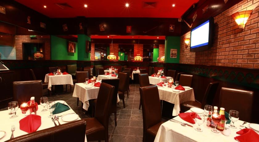 Imagen de los interiores del Hotel Ramee Palace. Foto 5